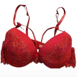 Tarea Red Sexy Push Up Bra 36B Valentine's Day ❤️